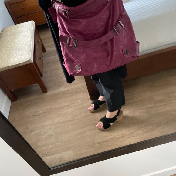 Matt & Nat cranberry pink crinkle vegan bag - Picture 4 of 6